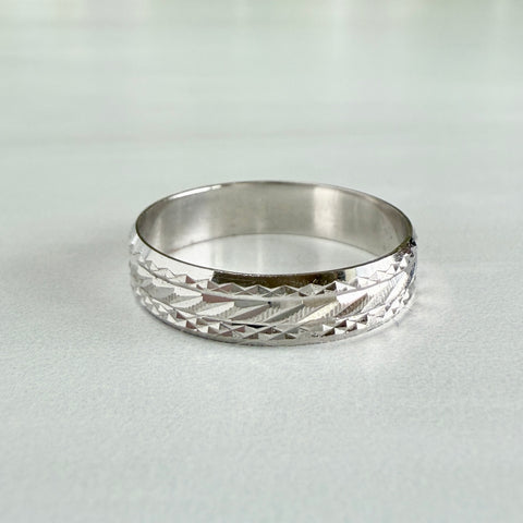 White Gold Pattern Band 14k
